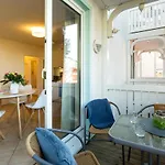 Apartmenthaus Binzer Sterne Mit Strandkorb Am * Binz