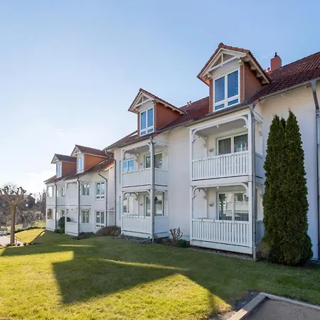 Apartmenthaus Binzer Sterne Mit Strandkorb Am ビンツ