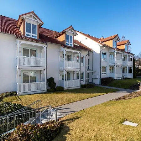 Apartmenthaus Binzer Sterne Mit Strandkorb Am ビンツ